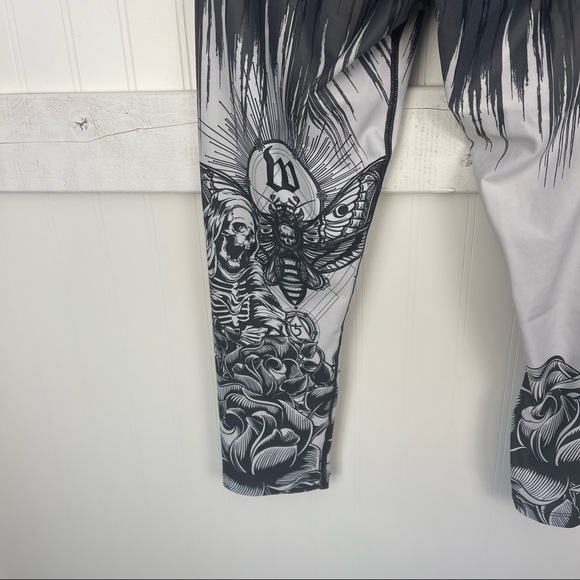 WATTIE INK Skull Cropped Runner Tights - Picture 3 of 4
